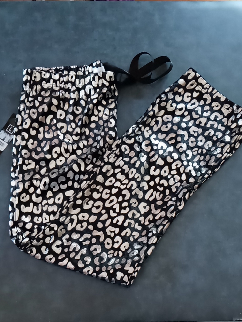 NWT Kathy Ireland Leopard Sleepwear